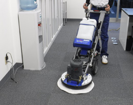 施工事例 カーぺット清掃作業｜サムネイル